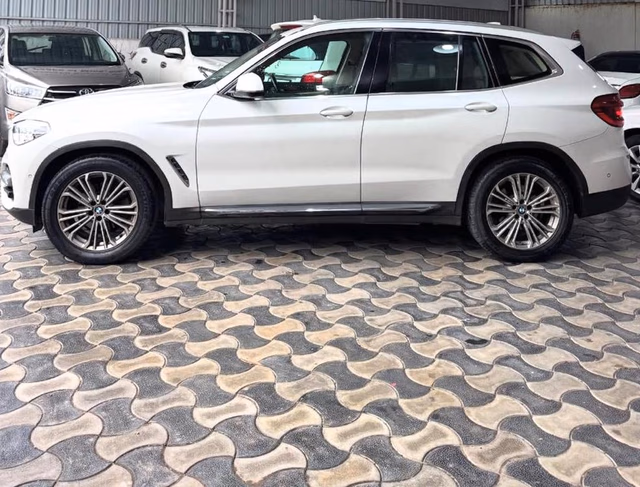 BMW BMW X3 M view 5