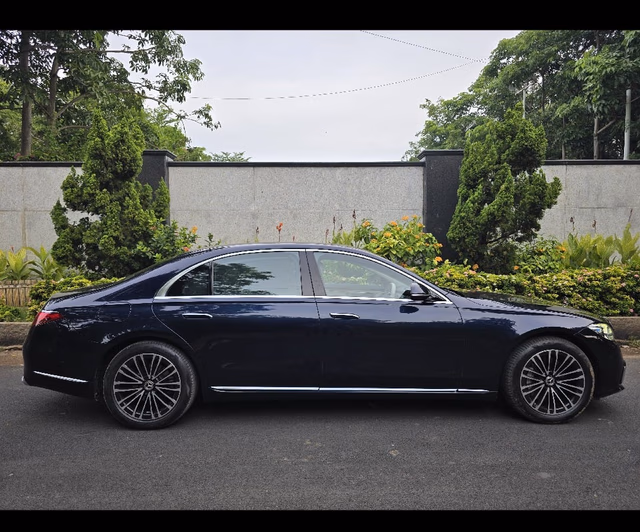 Mercedes-Benz Mercedes-Benz S-Class view 3