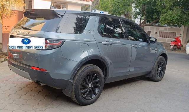 Land Rover Land Rover Discovery Sport view 3