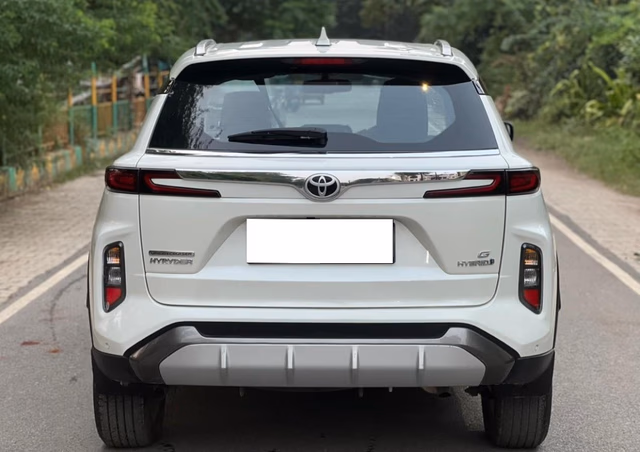 Toyota Toyota Hyryder view 3