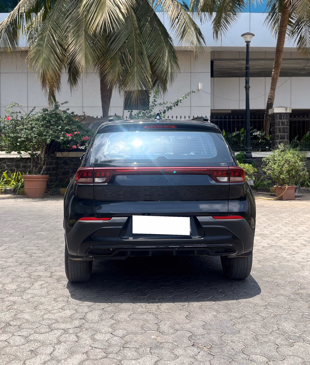 Kia Kia Sonet view 3