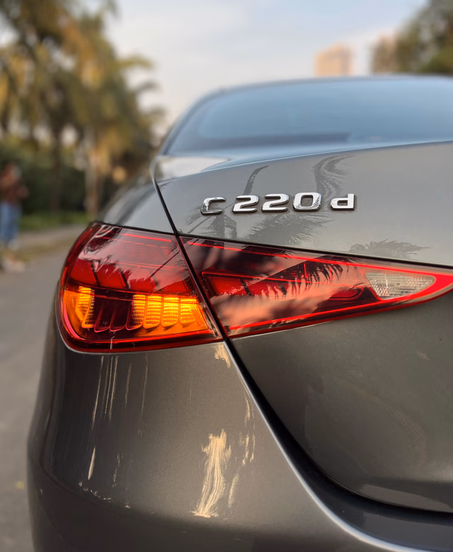 Mercedes-Benz Mercedes-Benz C-Class view 4