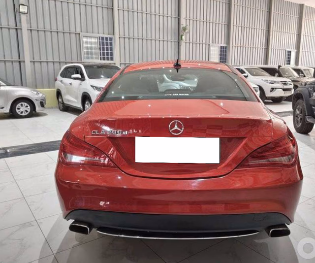 Mercedes-Benz Mercedes-Benz CLA view 3