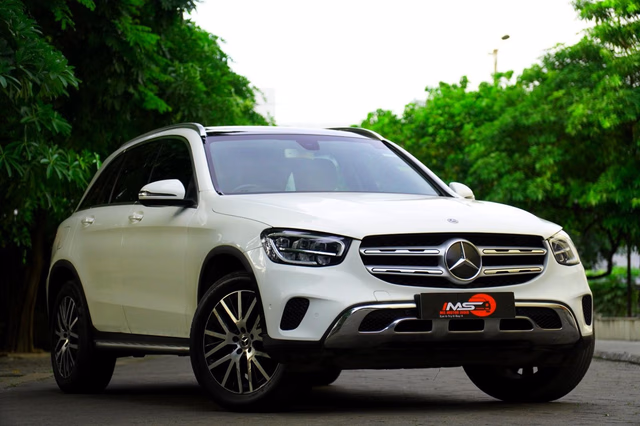 Mercedes-Benz Mercedes-Benz GLC view 2