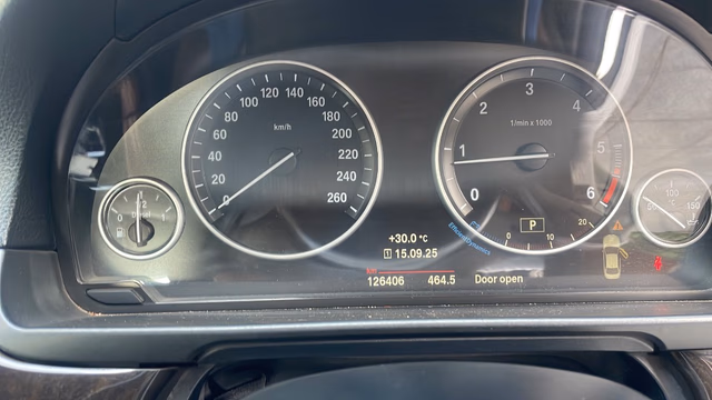 BMW BMW 5 Series view 4