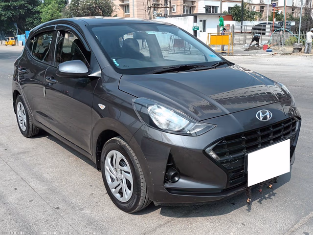Hyundai Hyundai Grand i10 Nios view 2