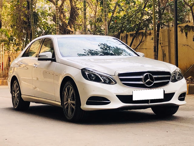 Mercedes-Benz Mercedes-Benz E-Class view 2