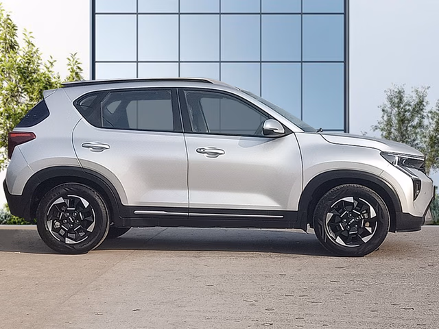 Kia Kia Sonet view 3