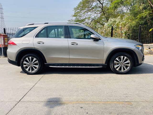 Mercedes-Benz Mercedes-Benz GLE view 3