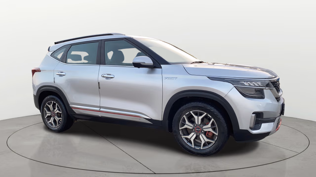 Kia Kia Seltos view 2