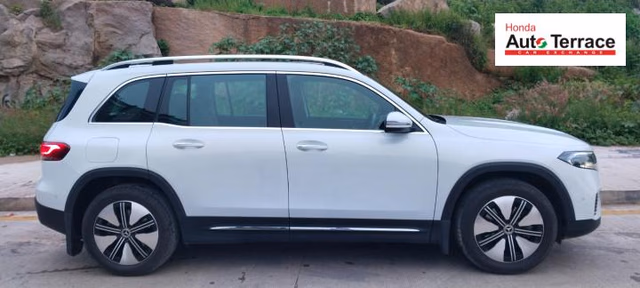 Mercedes-Benz Mercedes-Benz EQB view 3