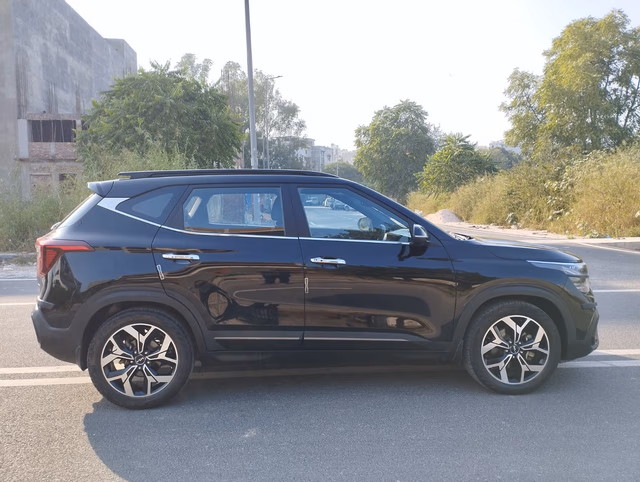 Kia Kia Seltos view 3