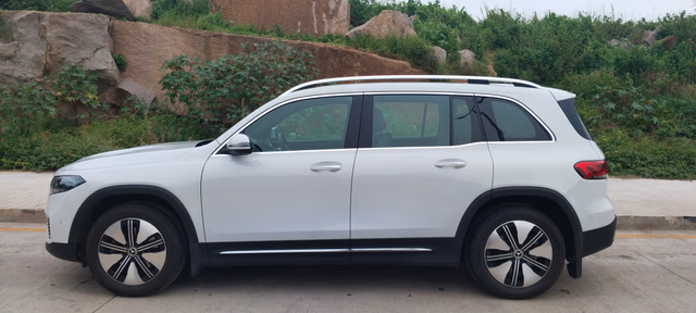 Mercedes-Benz Mercedes-Benz EQB view 5