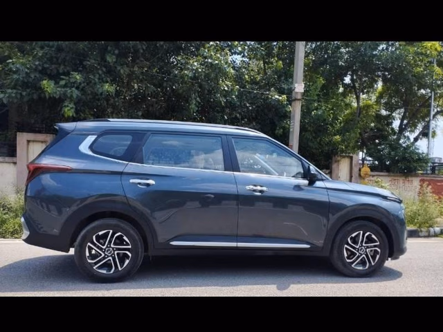 Kia Kia Carens view 3