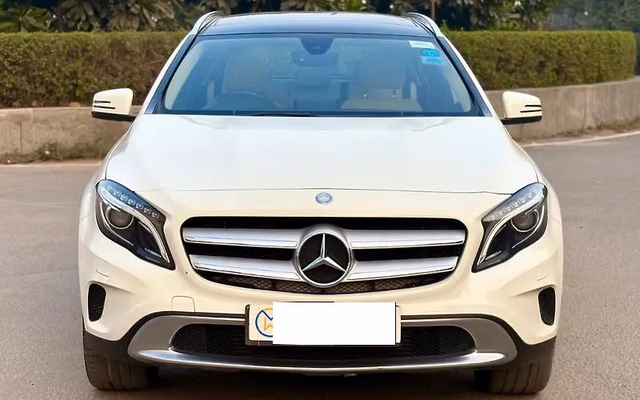 Mercedes-Benz Mercedes-Benz GLA view 5