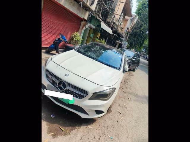 Mercedes-Benz Mercedes-Benz CLA view 3