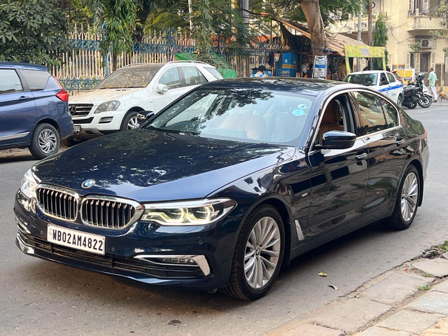 BMW BMW 5 Series view 4