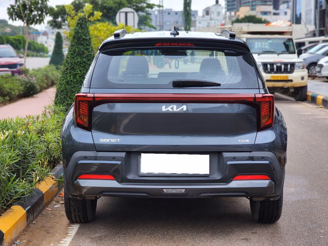 Kia Kia Sonet view 4