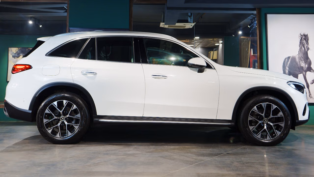 Mercedes-Benz Mercedes-Benz GLC view 3