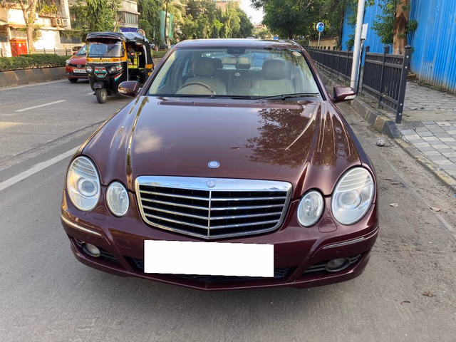 Mercedes-Benz Mercedes-Benz E-Class view 5