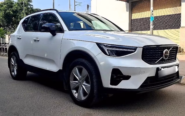 Volvo Volvo XC40 view 2