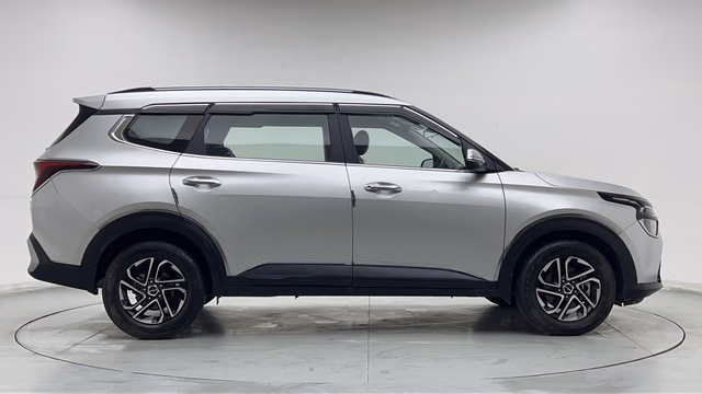 Kia Kia Carens view 4