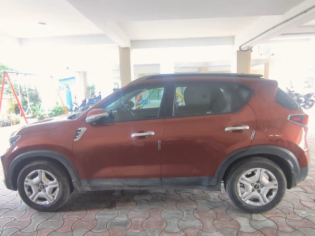 Kia Kia Sonet view 4