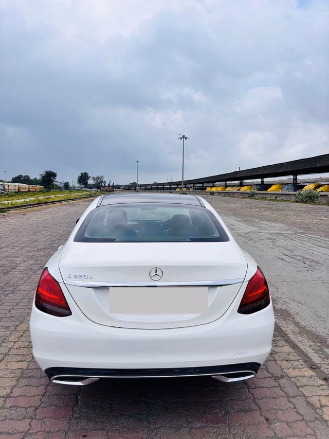 Mercedes-Benz Mercedes-Benz C-Class view 3