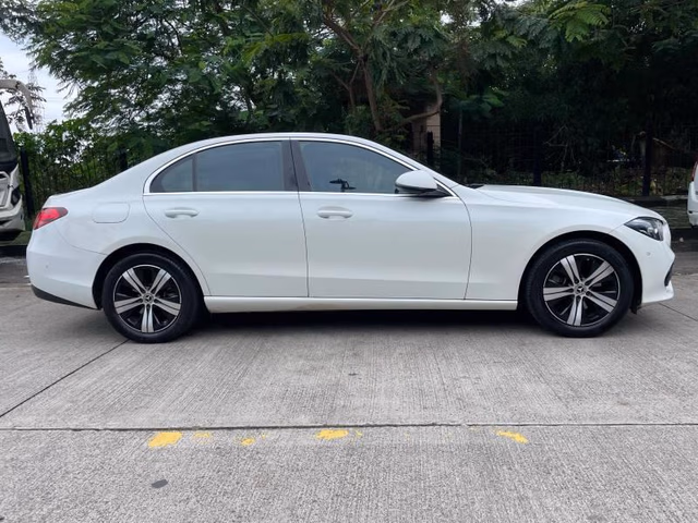 Mercedes-Benz Mercedes-Benz C-Class view 3