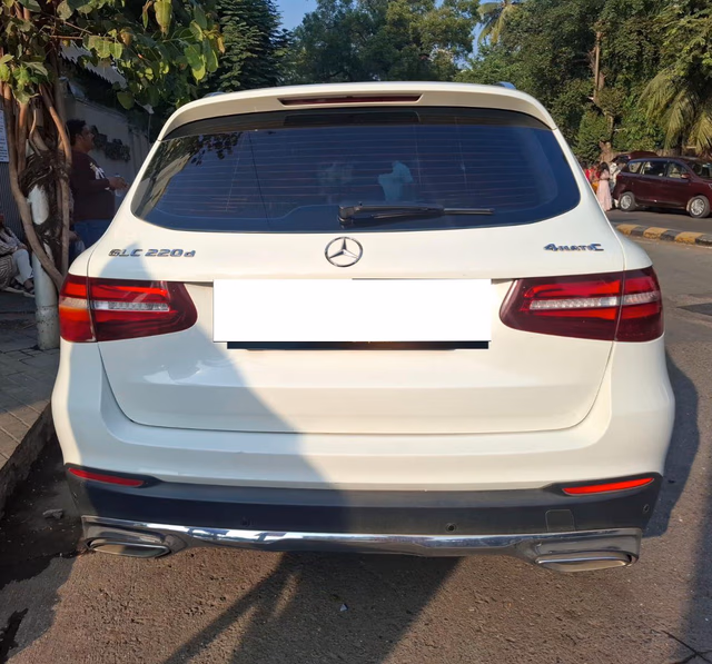 Mercedes-Benz Mercedes-Benz GLC view 3