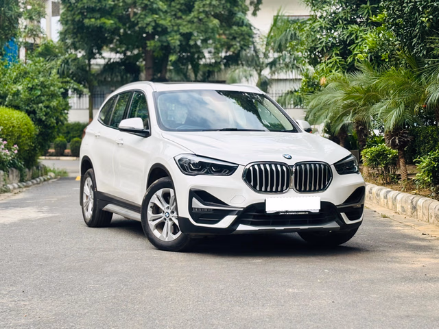 BMW BMW X1 view 2