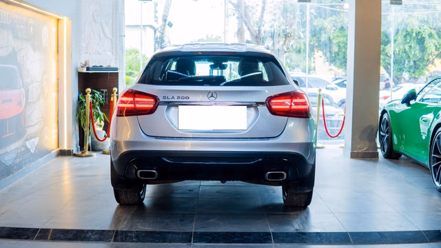 Mercedes-Benz Mercedes-Benz GLA Class view 3