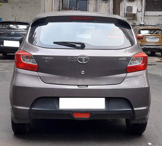 Tata Tata Tiago view 3
