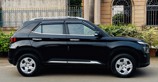 Hyundai Hyundai Venue view 3