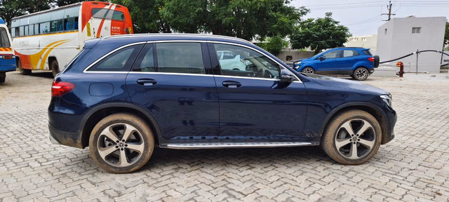 Mercedes-Benz Mercedes-Benz GLC view 3