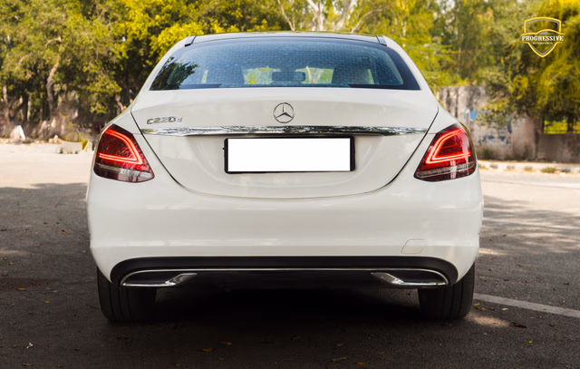 Mercedes-Benz Mercedes-Benz C-Class view 4