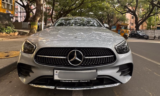 Mercedes-Benz Mercedes-Benz E-Class view 5