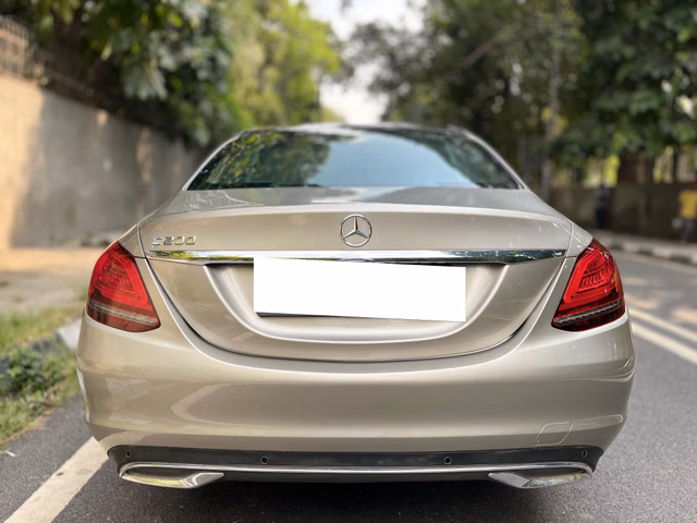 Mercedes-Benz Mercedes-Benz C-Class view 4