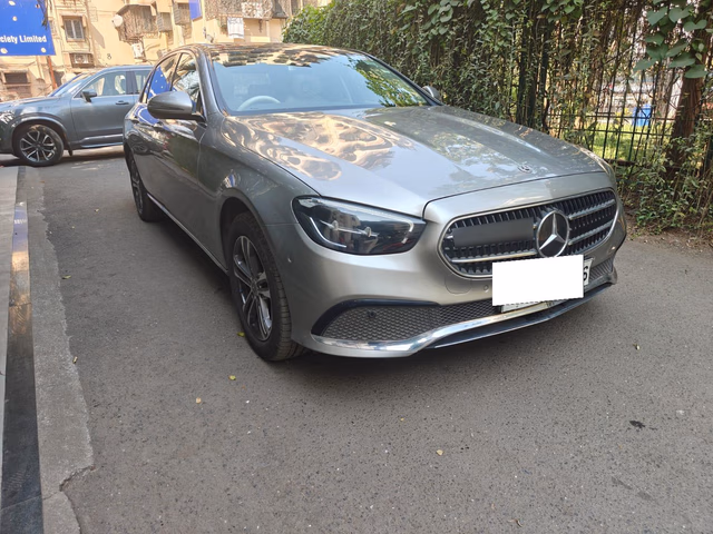 Mercedes-Benz Mercedes-Benz E-Class view 5