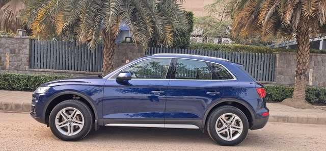Audi Audi Q5 view 5