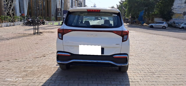 Kia Kia Carens view 3