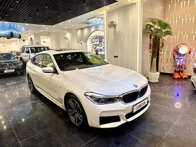 BMW BMW 6 Series view 2