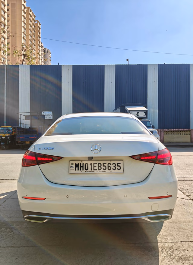 Mercedes-Benz Mercedes-Benz C-Class view 4