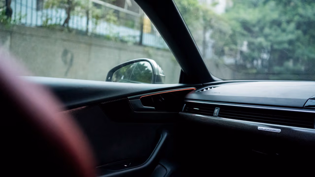 Audi Audi S5 Sportback view 4