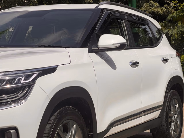 Kia Kia Seltos view 2