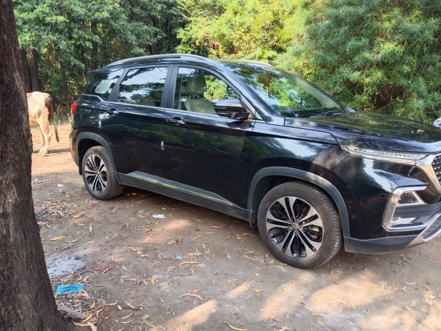 MG MG Hector view 2