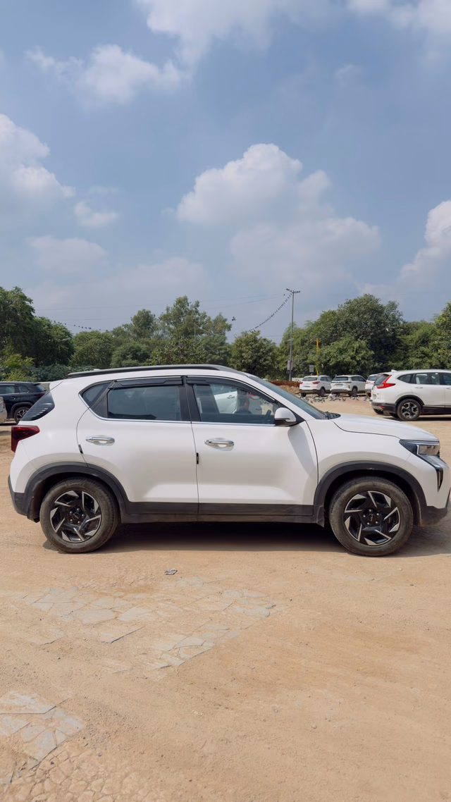 Kia Kia Sonet view 3