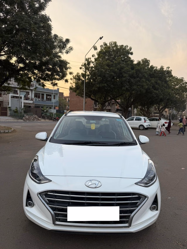 Hyundai Hyundai Grand i10 Nios view 2