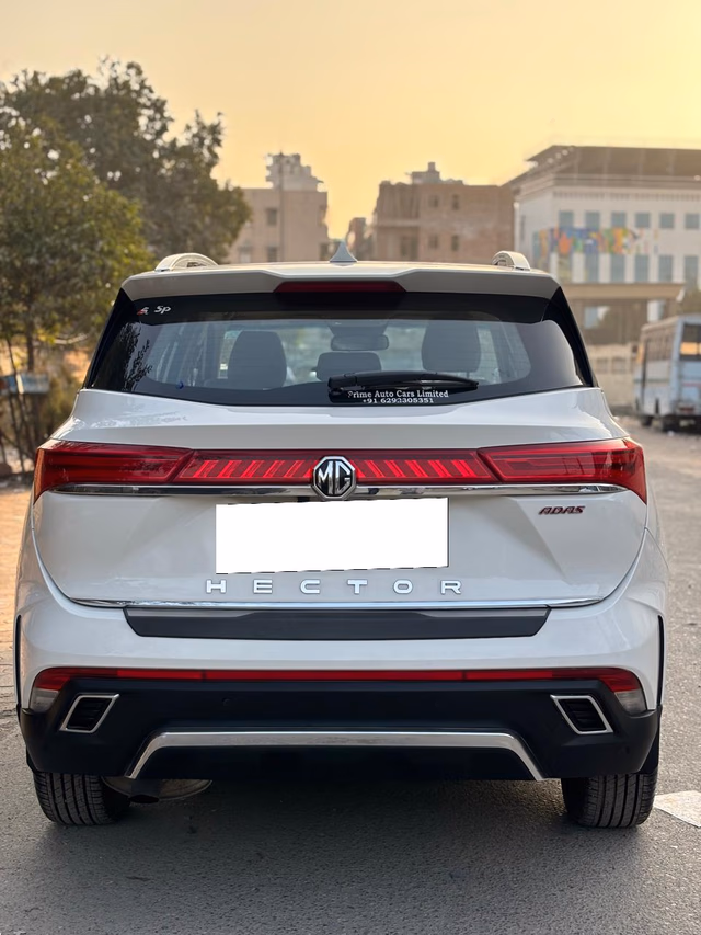 MG MG Hector view 4