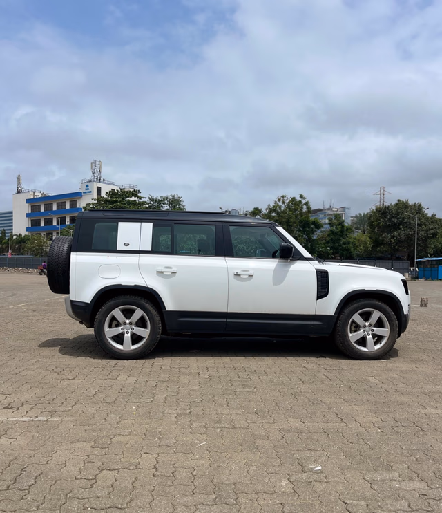 Land Rover Land Rover Defender view 3
